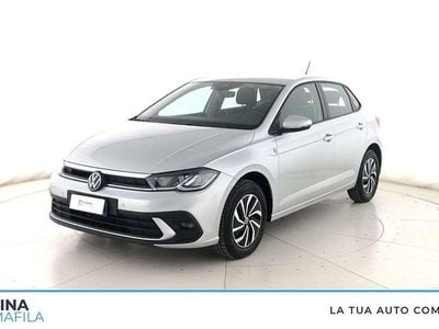 Usata VW Polo Life 80 CV (58 kW) 2023 Grigio chiaro Berlina