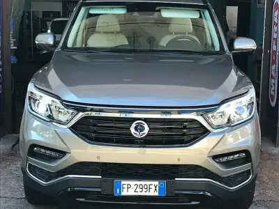 Usata SsangYong Rexton 181 CV (133 kW) 2018 Marrone SUV