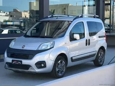 Begagnad Fiat Qubo Trekking 80 HK (58 kW) 2017 Grå Minibuss