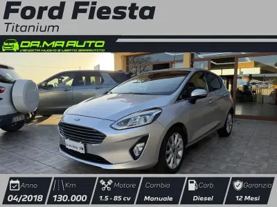 Usata Ford Fiesta Titanium 85 CV (62 kW) 2018 Grigio Utilitaria
