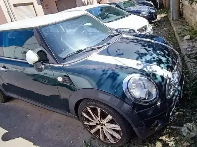 Usata Mini Cooper D 112 CV (82 kW) 2010 Verde Utilitaria