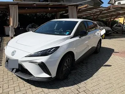 Usata MG MG4 EV 53 kW (73 CV) 2023 Bianco Utilitaria
