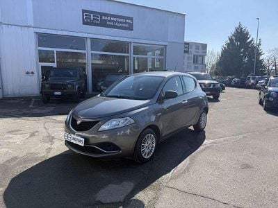 Gebraucht Lancia Ypsilon Silver 95 PS (69 kW) 2016 Grau Kleinwagen