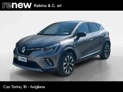 Usata Renault Captur Techno 143 CV (105 kW) 2023 Grigio SUV
