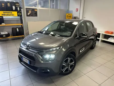Używany Citroën C3 Feel 83 KM (61 kW) 2021 Szary Hatchback