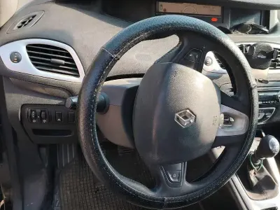 Usata Renault Scenic E-Tech 110 CV (80 kW) 2010 Nero Utilitaria