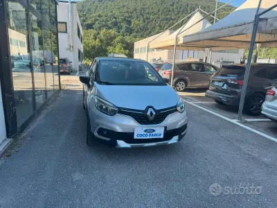 Usata Renault Captur Intens 110 CV (80 kW) 2018 Grigio SUV