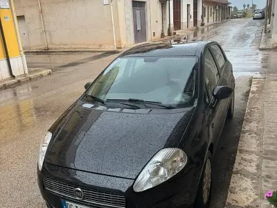 Usata Fiat Grande Punto 75 CV (55 kW) 2007 Nero Utilitaria