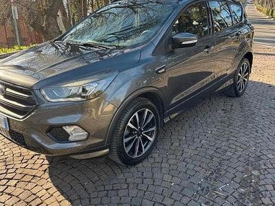 Usata Ford Kuga ST-Line 120 CV (88 kW) 2019 Marrone SUV