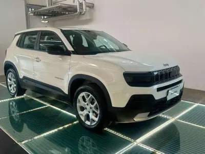 Usata Jeep Avenger Altitude 101 CV (74 kW) 2024 Bianco SUV