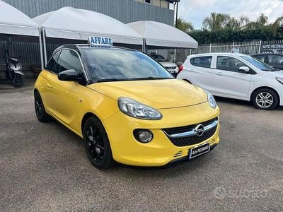 Usata Opel Adam Glam 90 CV (66 kW) 2016 Giallo Utilitaria