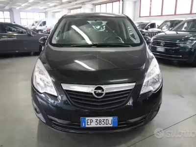 Usado Opel Meriva 120 CV (88 kW) 2012 Negro Monovolumen