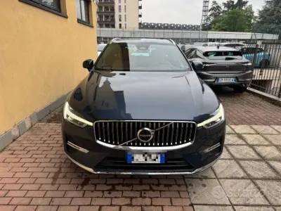 Usado Volvo XC60 Inscription 197 HP (144 kW) 2022 Azul SUV
