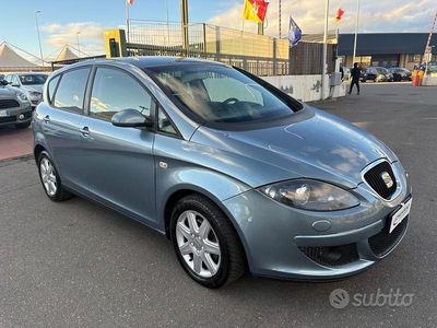 Occasion Seat Altea Reference 105 ch (77 kW) 2007 Gris Monospace