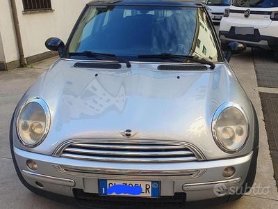 Begagnad Mini One D 75 HK (55 kW) 2003 Grå Halvkombi