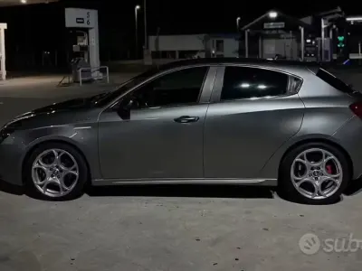 Usata Alfa Romeo Giulietta 120 CV (88 kW) 2018 Grigio Utilitaria