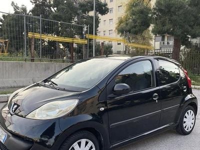 Occasion Peugeot 107 68 ch (50 kW) 2007 Noir Citadine