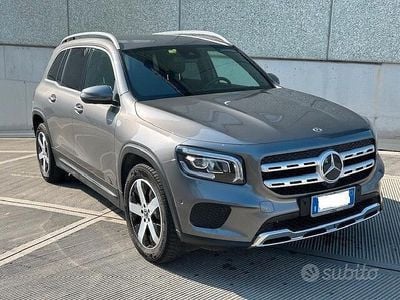 Usata Mercedes GLB200 150 CV (110 kW) 2020 Grigio SUV