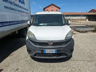 Usata Fiat Doblò Active 103 CV (75 kW) 2016 Bianco Monovolume