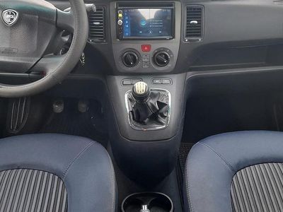 Usata Lancia Musa 95 CV (69 kW) 2010 Grigio Monovolume