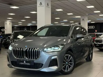 Gebraucht BMW 218 Active Tourer M Sport 136 PS (100 kW) 2022 Grau Van / Kleinbus