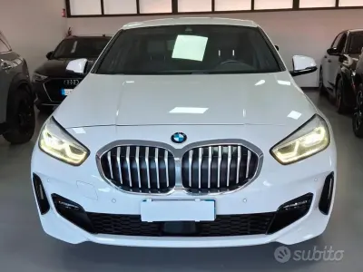 Begagnad BMW 118 M Sport 150 HK (110 kW) 2023 Vit Halvkombi