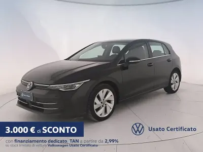 Gebraucht VW Golf VIII Style 150 PS (110 kW) 2025 Schwarz Limousine