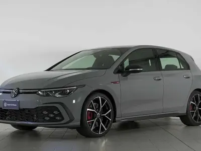Usata VW Golf VIII GTI 245 CV (180 kW) 2023 Grigio Utilitaria