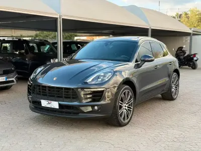 Usata Porsche Macan 250 CV (183 kW) 2017 Grigio SUV