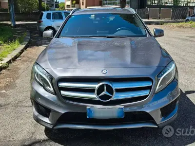 Usata Mercedes GLA200 Premium 136 CV (100 kW) 2016 Grigio SUV