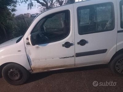 Usata Fiat Doblò 75 CV (55 kW) 2007 Bianco Monovolume