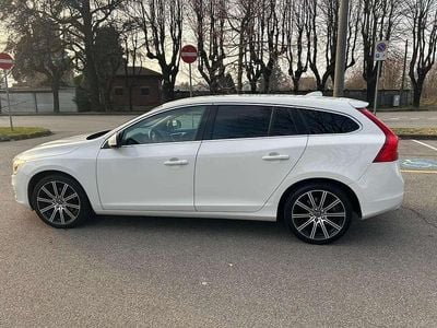 Usata Volvo V60 Summum 120 CV (88 kW) 2016 Station wagon