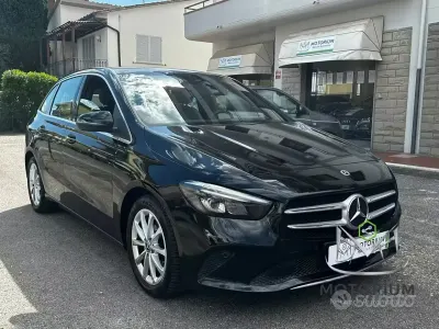 Usata Mercedes B180 Premium 116 CV (85 kW) 2019 Nero Utilitaria