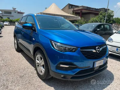Usata Opel Grandland X 131 CV (96 kW) 2019 Bluazzurro SUV