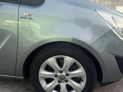 Usado Opel Meriva 110 CV (80 kW) 2013 Verde Monovolumen