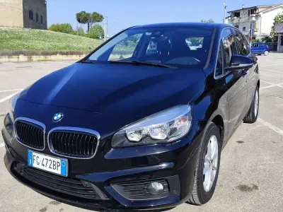 Käytetty BMW 214 Active Tourer Advantage 95 HP (69 kW) 2017 Musta Tila-auto