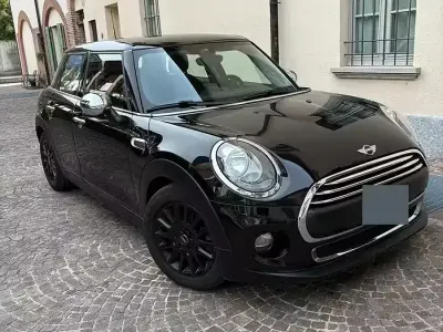 Usata Mini One D 95 CV (69 kW) 2017 Nero Utilitaria