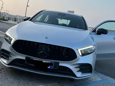 Usata Mercedes 180 Premium 136 CV (100 kW) 2019 Grigio Berlina