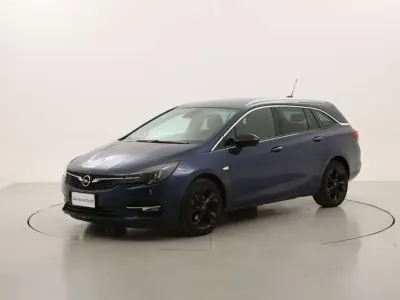 Usata Opel Astra Business Elegance 122 CV (89 kW) 2021 Blu Station wagon
