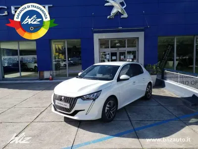 Usata Peugeot 208 Allure 100 CV (73 kW) 2020 Bianco Utilitaria