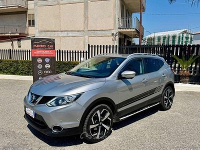 Usata Nissan Qashqai N-Connecta 131 CV (96 kW) 2016 Gray SUV
