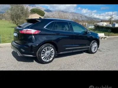 Usado Ford Edge Vignale 238 CV (175 kW) 2019 Negro SUV
