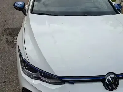 Usata VW Golf VIII R 333 CV (244 kW) 2025 Bianco Berlina