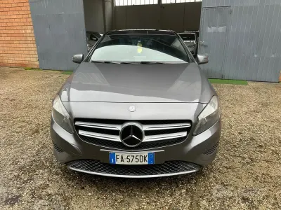 Usata Mercedes A200 136 CV (100 kW) 2014 Grigio Berlina