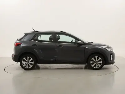 Usata Kia Stonic Style 100 CV (73 kW) 2022 Grigiogrigio SUV