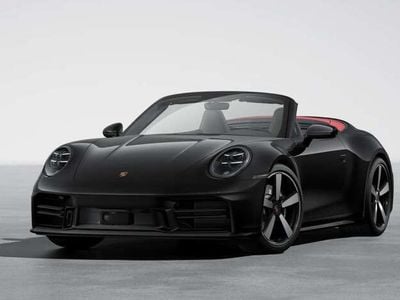 Usata Porsche 911 Carrera Cabriolet 394 CV (289 kW) 2024 Nero brillante/rosso Cabrio