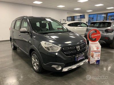 Usata Dacia Lodgy Stepway 116 CV (85 kW) 2022 Grigio Monovolume