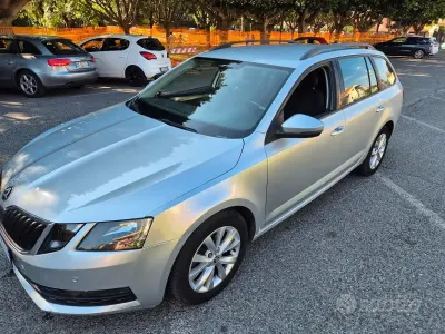Occasion Skoda Octavia Executive 116 ch (85 kW) 2018 Gris Break