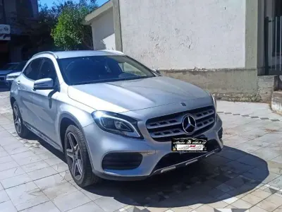 Usata Mercedes GLA200 Premium 170 CV (125 kW) 2017 Argento SUV