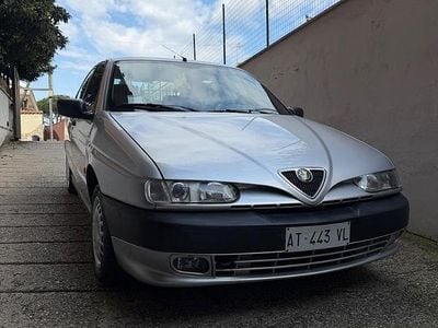 Second-hand Alfa Romeo 146 103 CP (75 kW) 1997 Gri Hatchback